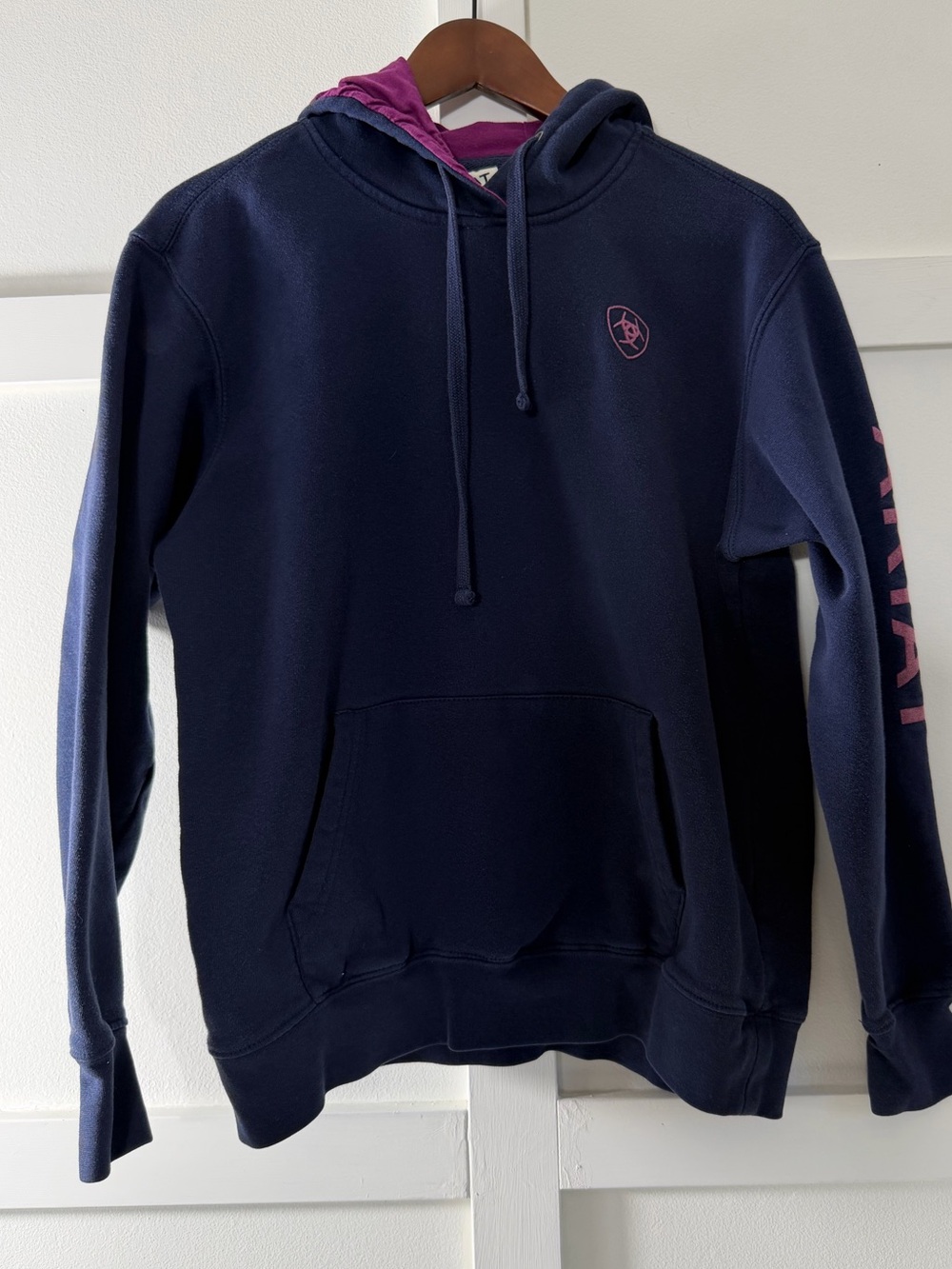Ariat Men's Navy Crewneck Hoodie with Pink Accents - Size M